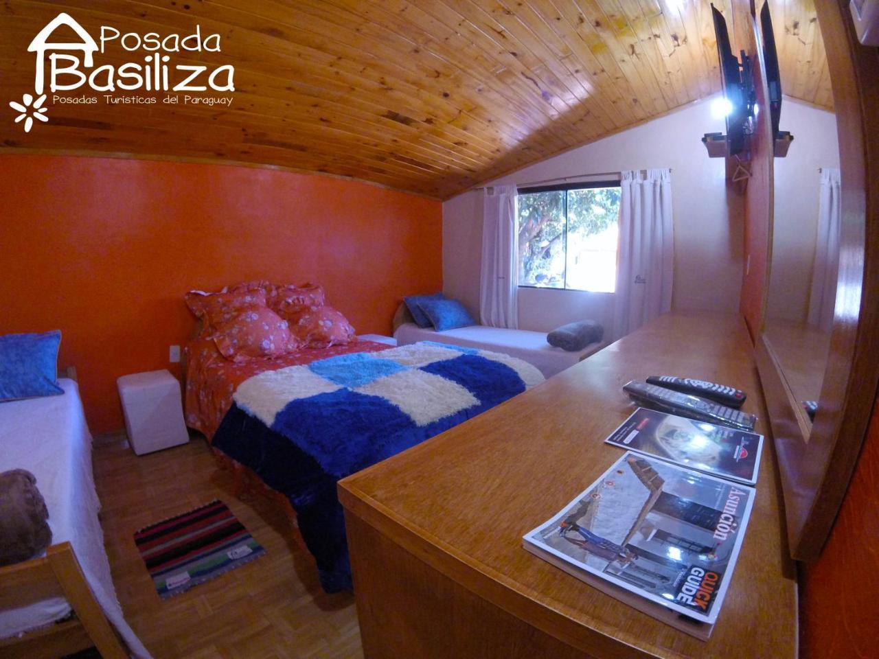 Posada Basiliza, Encarnacion Py Exteriér fotografie